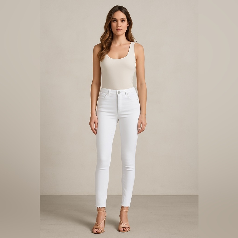 Garage White Denim Jeans Skinny Summer Distressed Hem Size 5 or ladies 6…​​​​​